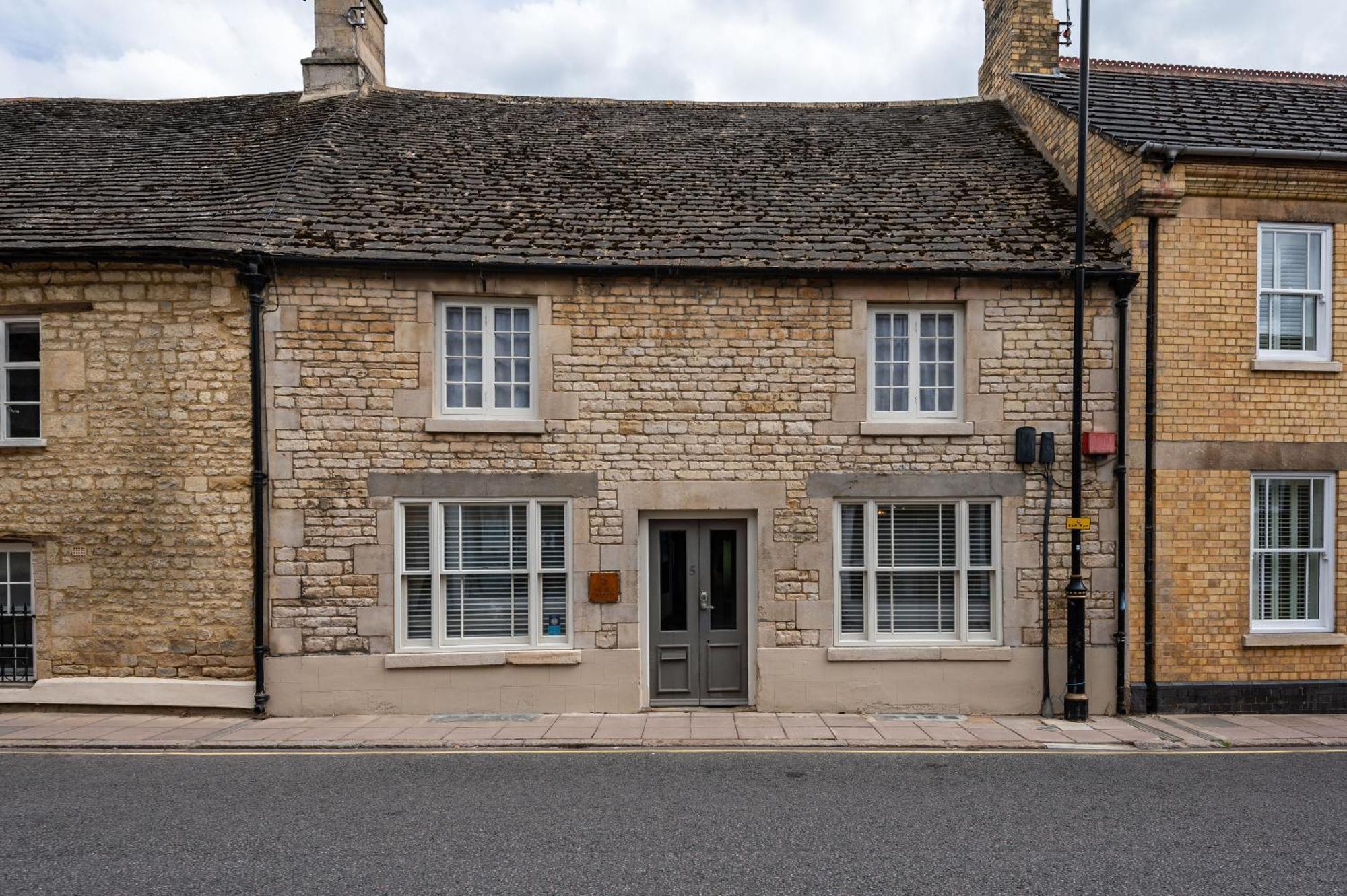 Luxury Town Centre Loft Apartment In Converted Granary Stamford Kültér fotó