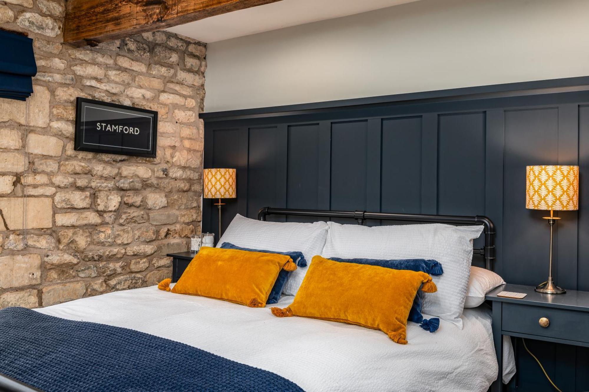 Luxury Town Centre Loft Apartment In Converted Granary Stamford Kültér fotó